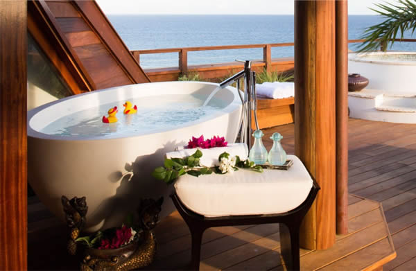 Imperia-Bathtub-Necker-Island